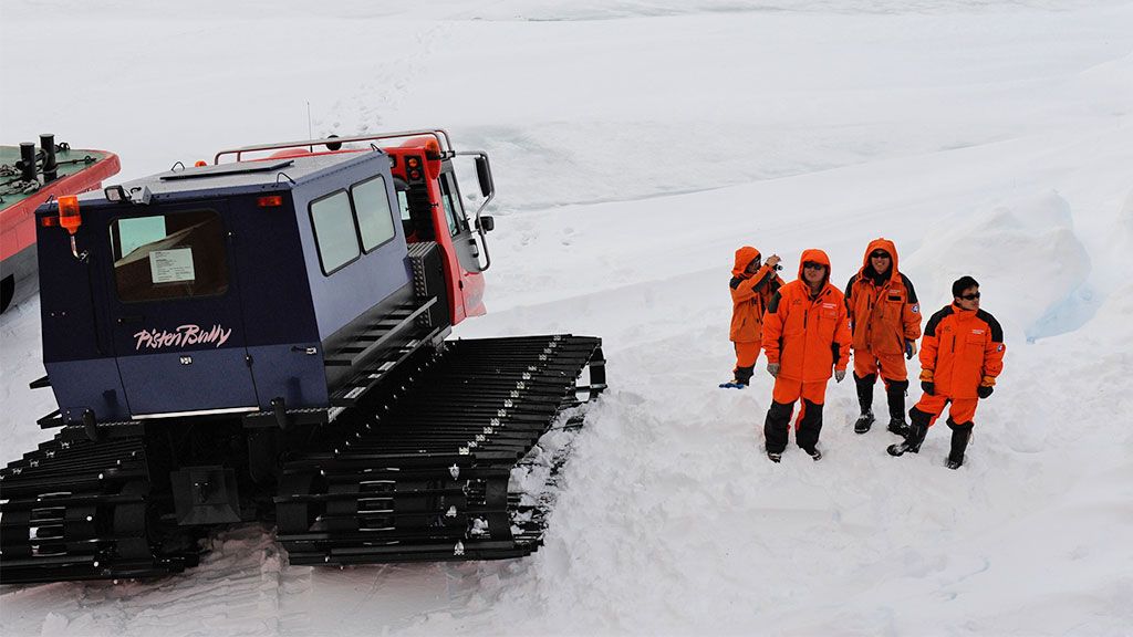 Pisten Bully - © International Polar Foundation / Jean de Pomereu