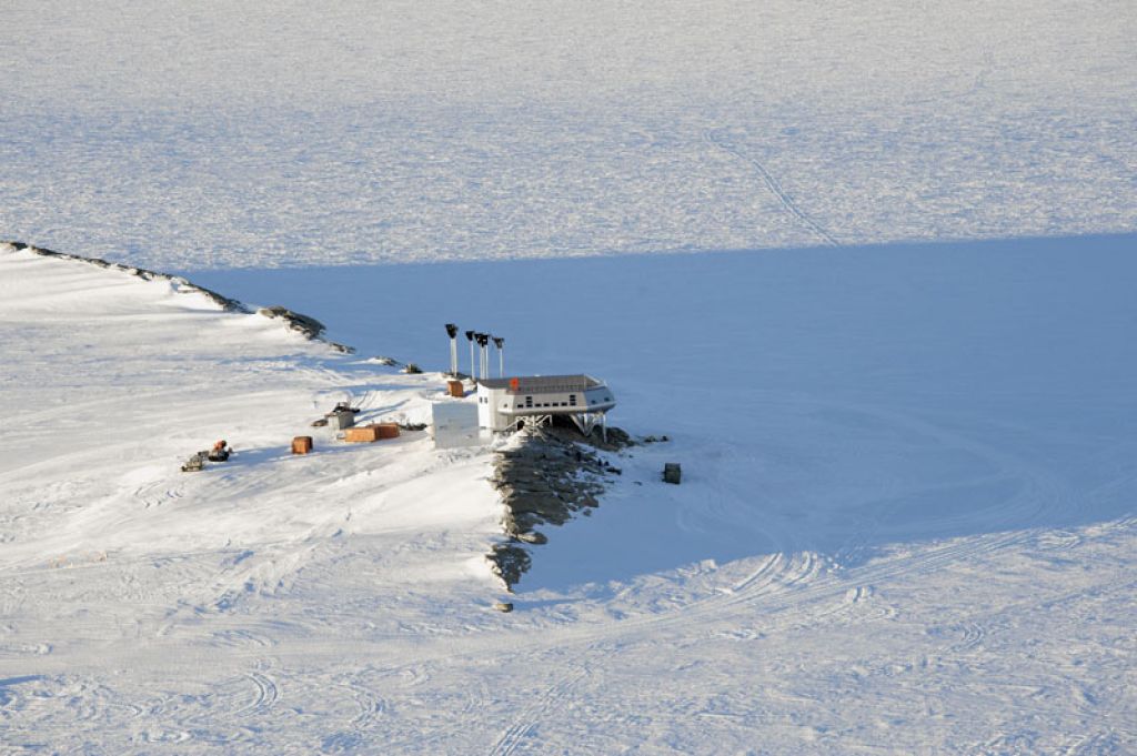 Princess Elisabeth Antarctica Princess Elisabeth Antarctica on the Utsteinen ridge - © René Robert / International Polar Foundation