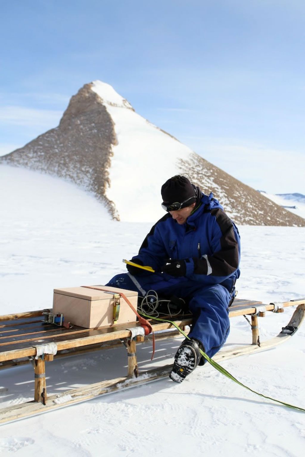 Reinhard Drews preparing his interments prior to heading out to the King Baudouin Ice Shelf. - © International Polar Foundation