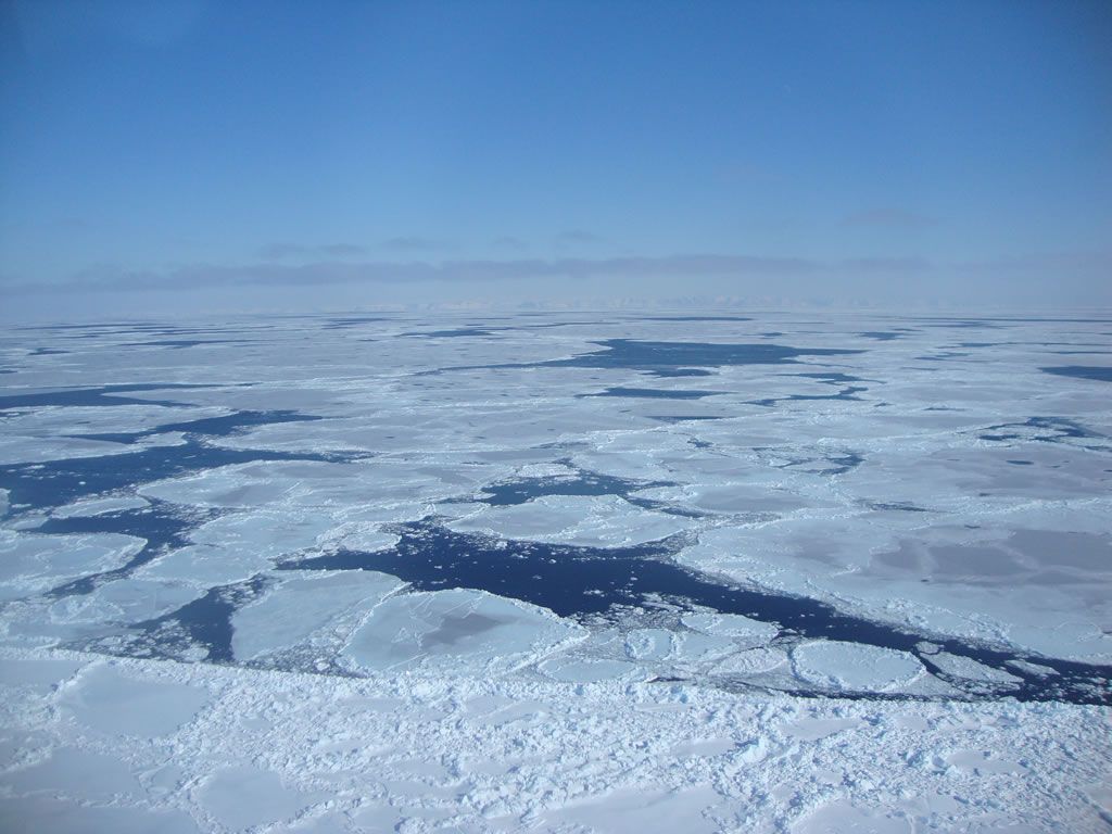 North Water Polynya in the Canadian Arctic - © GOVERNMENT OF NUNAVUT, M. DYCK