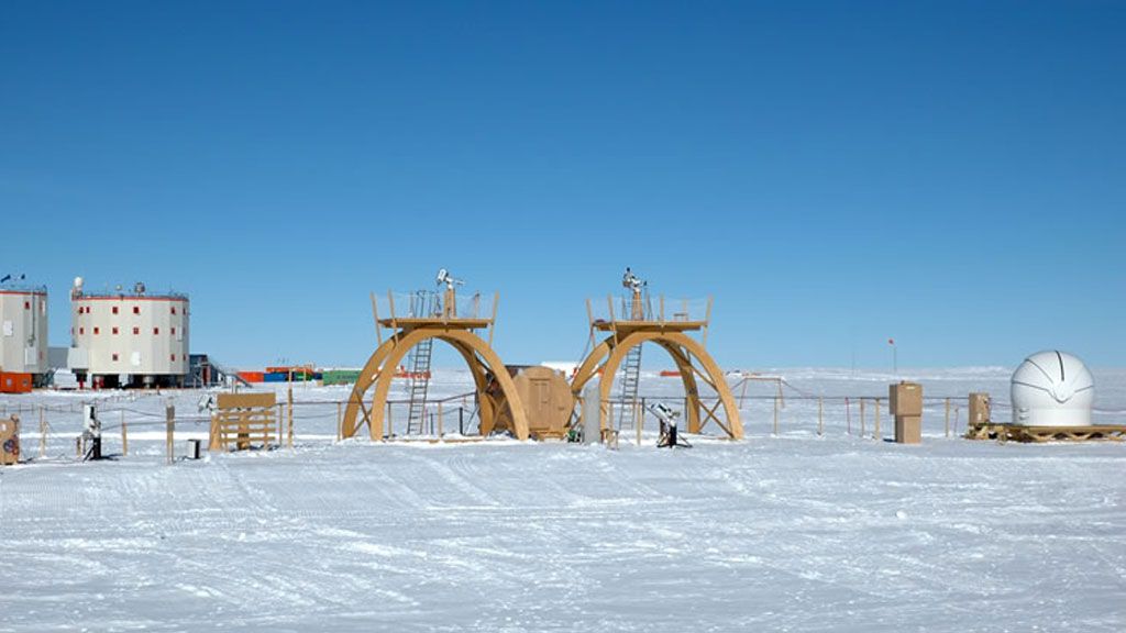 Site assessment instruments at Dome C - © A. AGABI