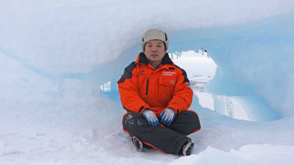 Dr. Jiping Liu in the field in during a CHINARE expedition - © Jiping Liu