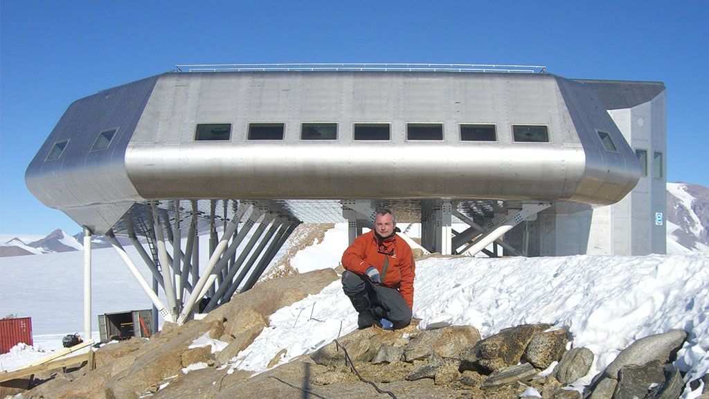 Johan Berte in front of Princess Elisabeth Antarctica - © IPF - René Robert