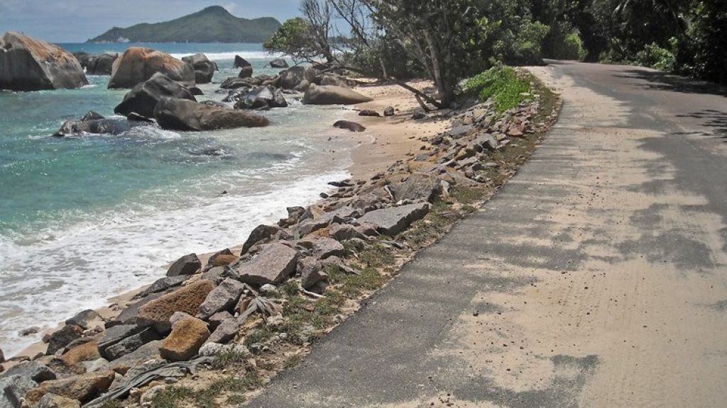 Granite rocks from stone quarries in the mountains were placed along the edge of the road to prevent it from being swept away.